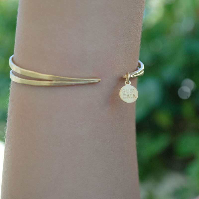 Kam-Double-bangle-gold-lady-2