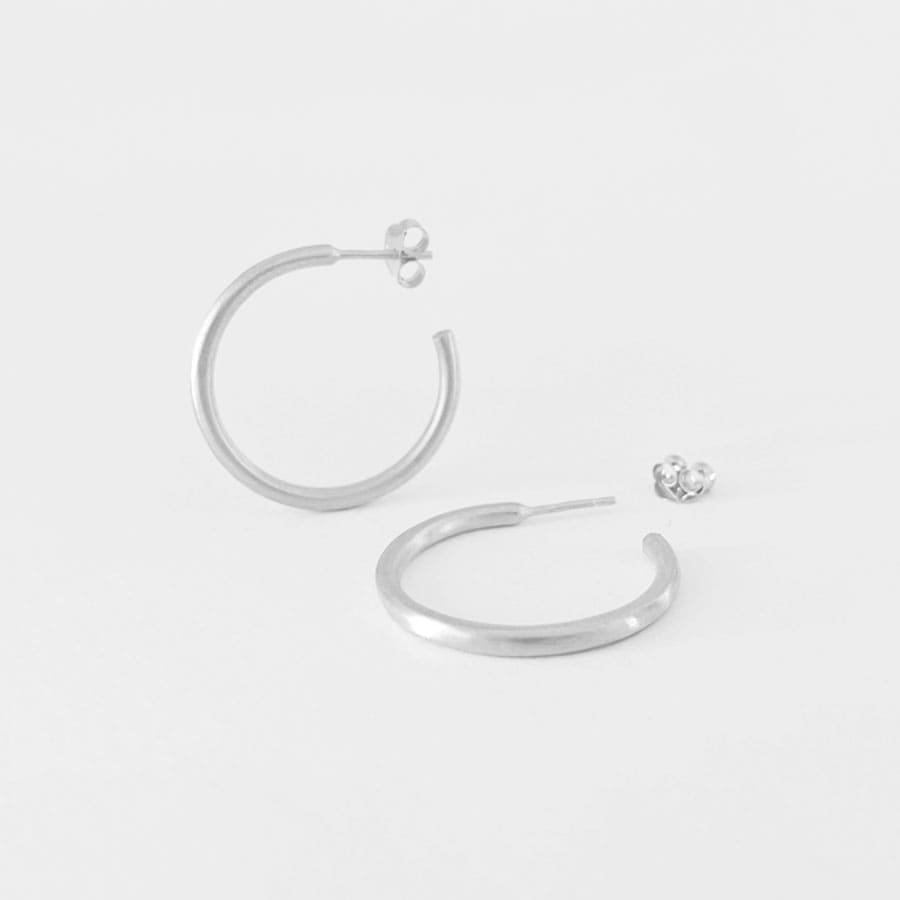 London-L-hoop-earrings-Silver London-L-hoop-earrings-Silver