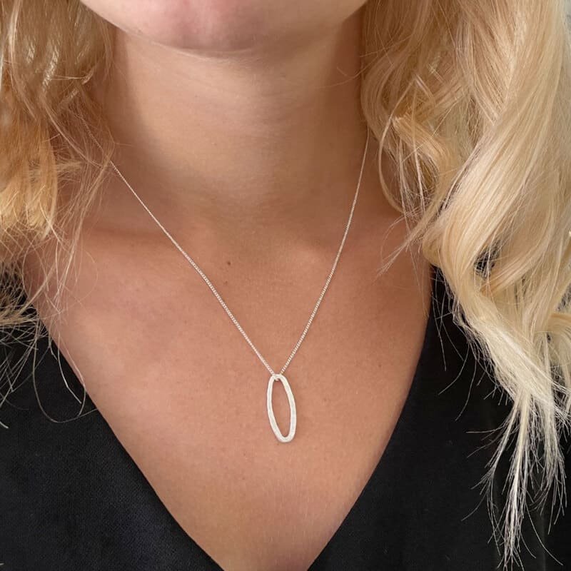 Marine-M-Pendant-Silver-Lady