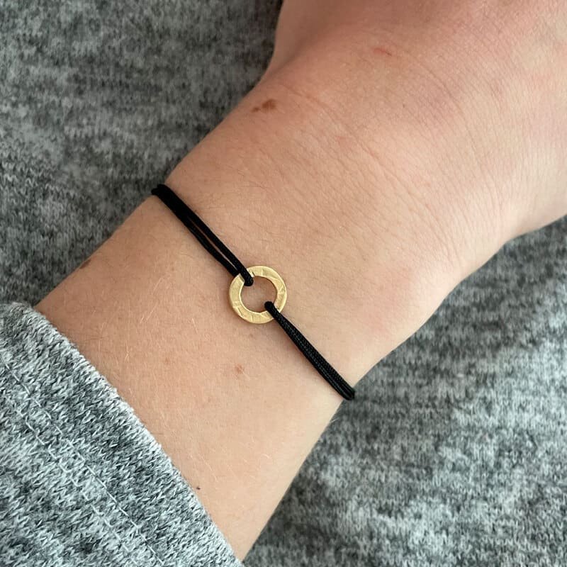 One-Soul-Bracelet-Gold-Lady.-2