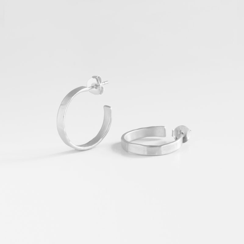 bretagne-m-hoop-earrings-silver