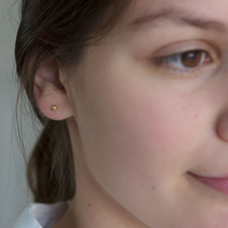 nina-earrings-gold-lady nina-earrings-gold-lady